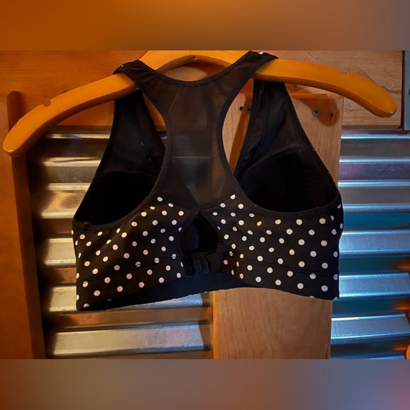 Victorias Secret XSX yoga 🧘🏽‍♀️ outfit - Picture 4 of 7